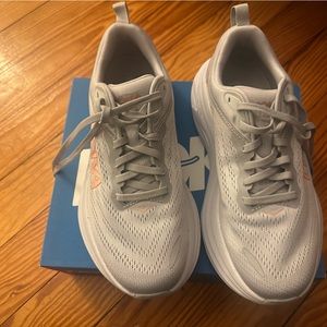 NWOT NWOB Hoka Bondi 8 Womens 7 D Wide